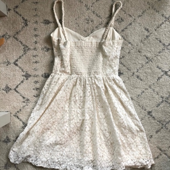 Aritzia talula debutante dress - Picture 2 of 2